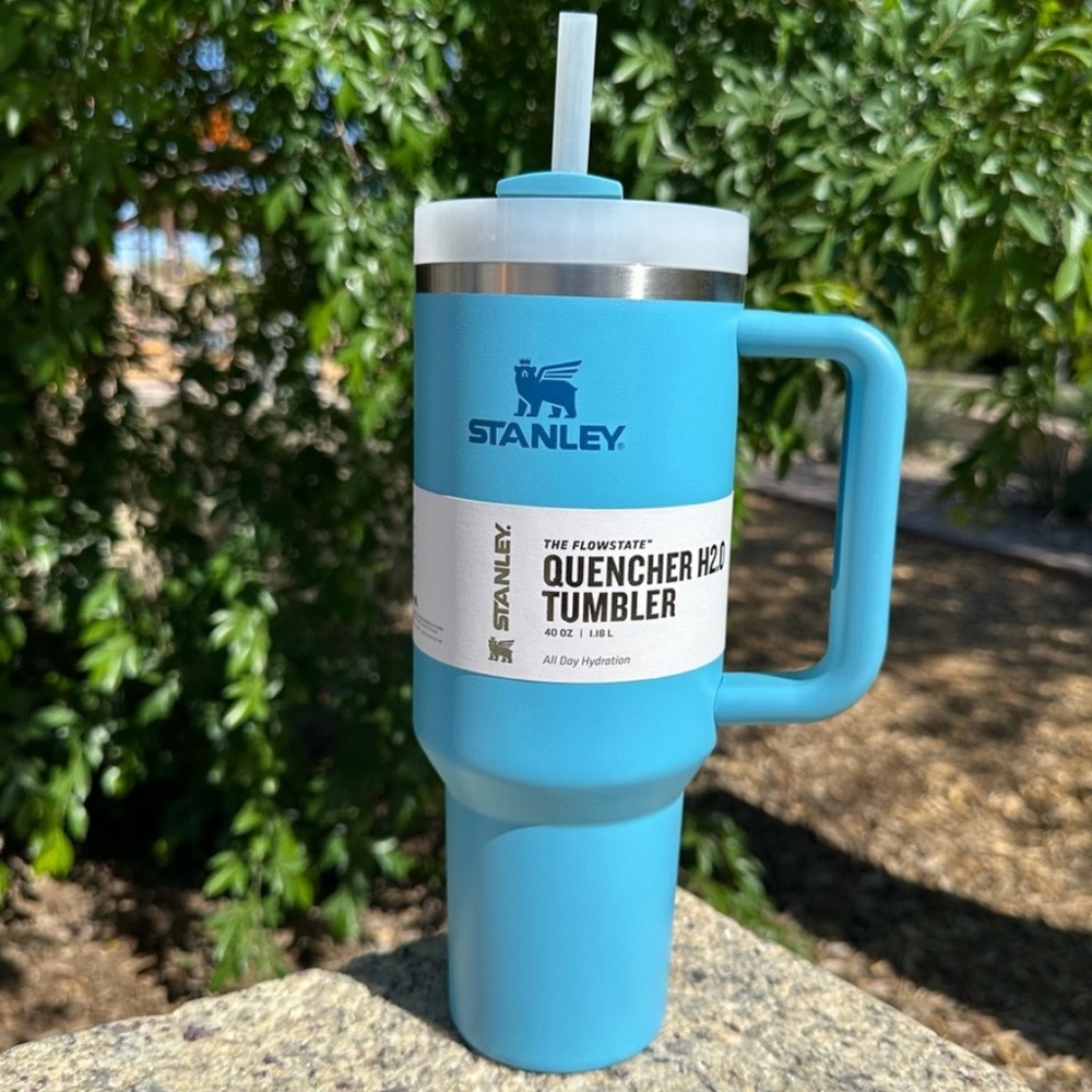 Stanley pool blue 40 oz